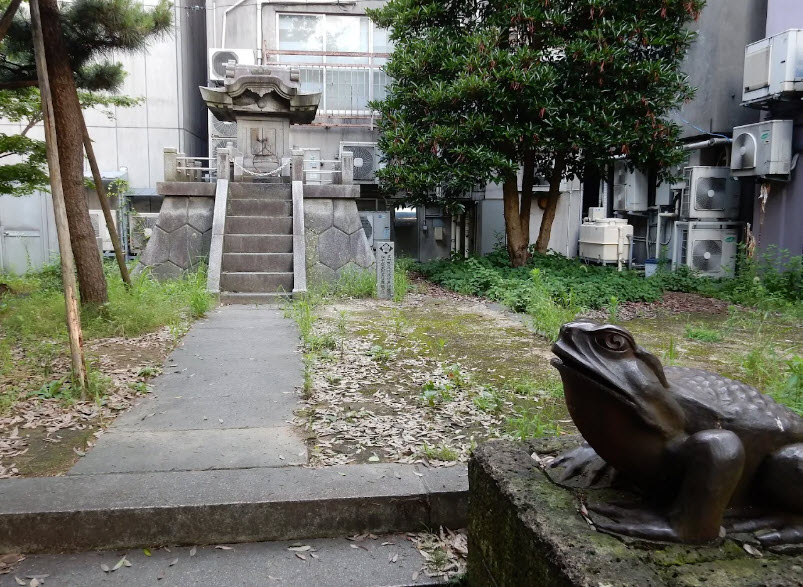 Nagaokajō Honmaru-ato monument, Japan
